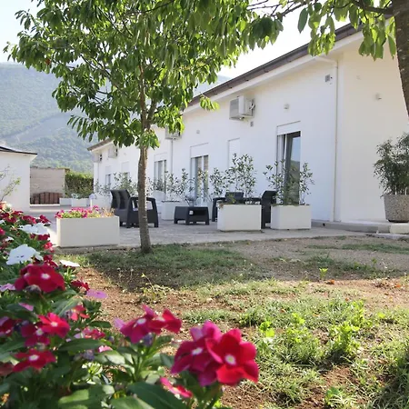 Capodacqua Bed & Breakfast